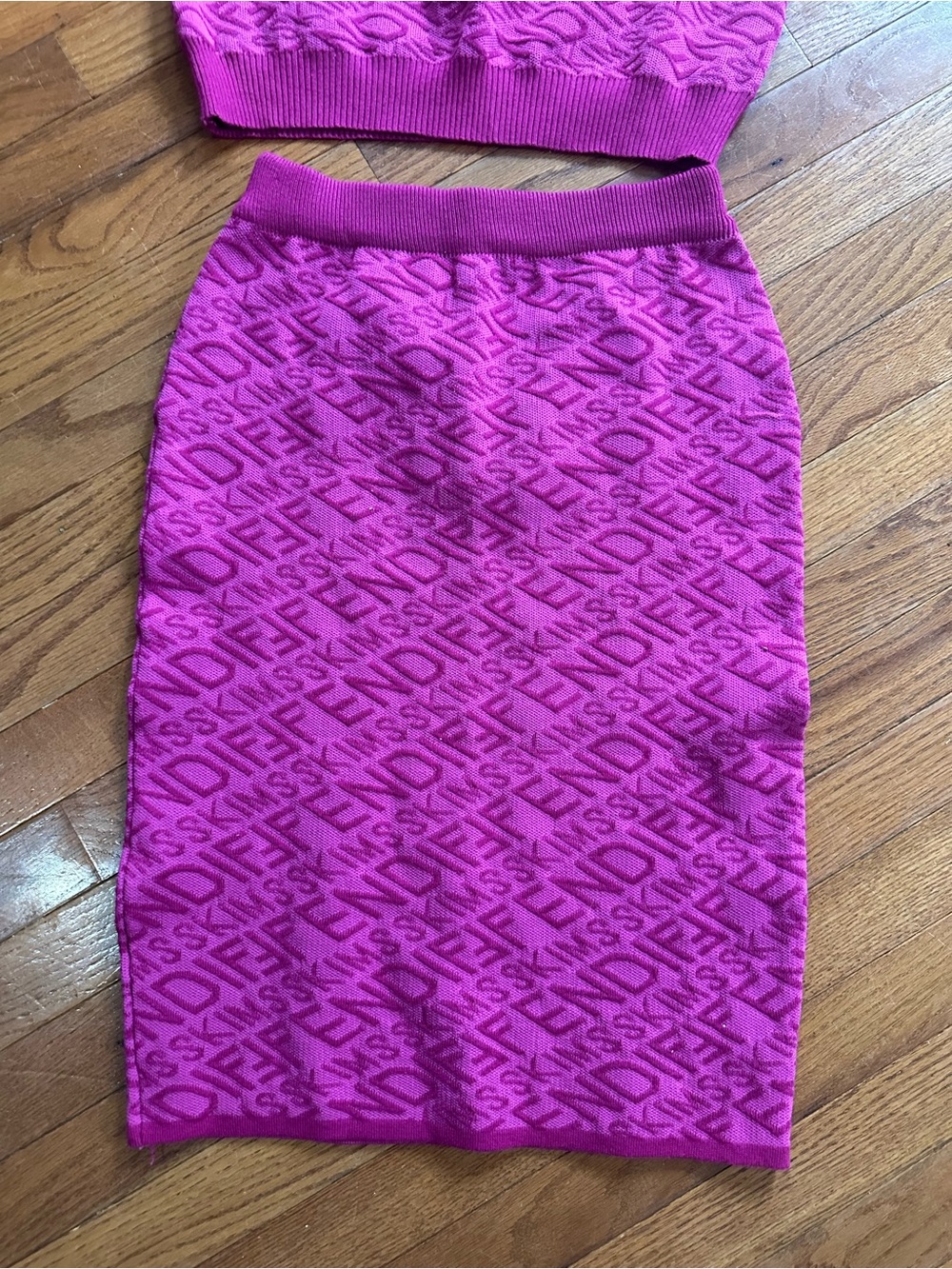 Fendi x Skims Sweater Shirt and Skirt Set - Picture 3 of 8